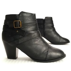 IYNX Black Boots Size 10